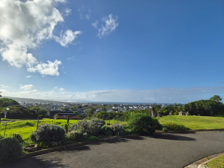 2 Bedroom Property for Sale in Stilbaai Wes Western Cape